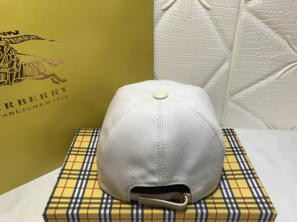 B**rry hat